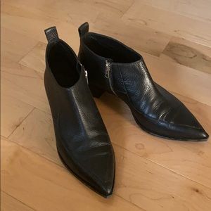 Everlane Boss Bootie in Black sz 9